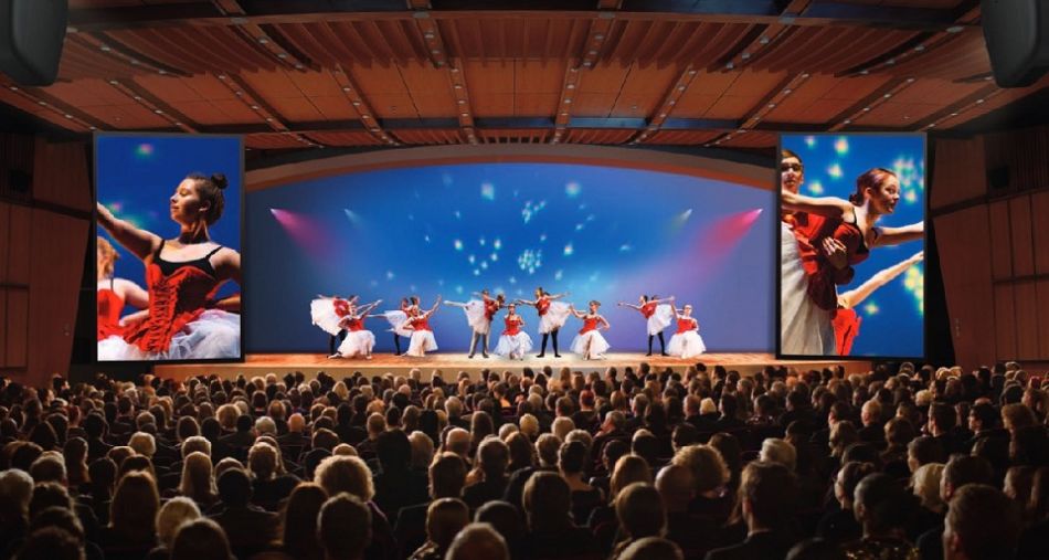 Máy chiếu EPSON EB-G7805NL trình chiếu hội trường lớn